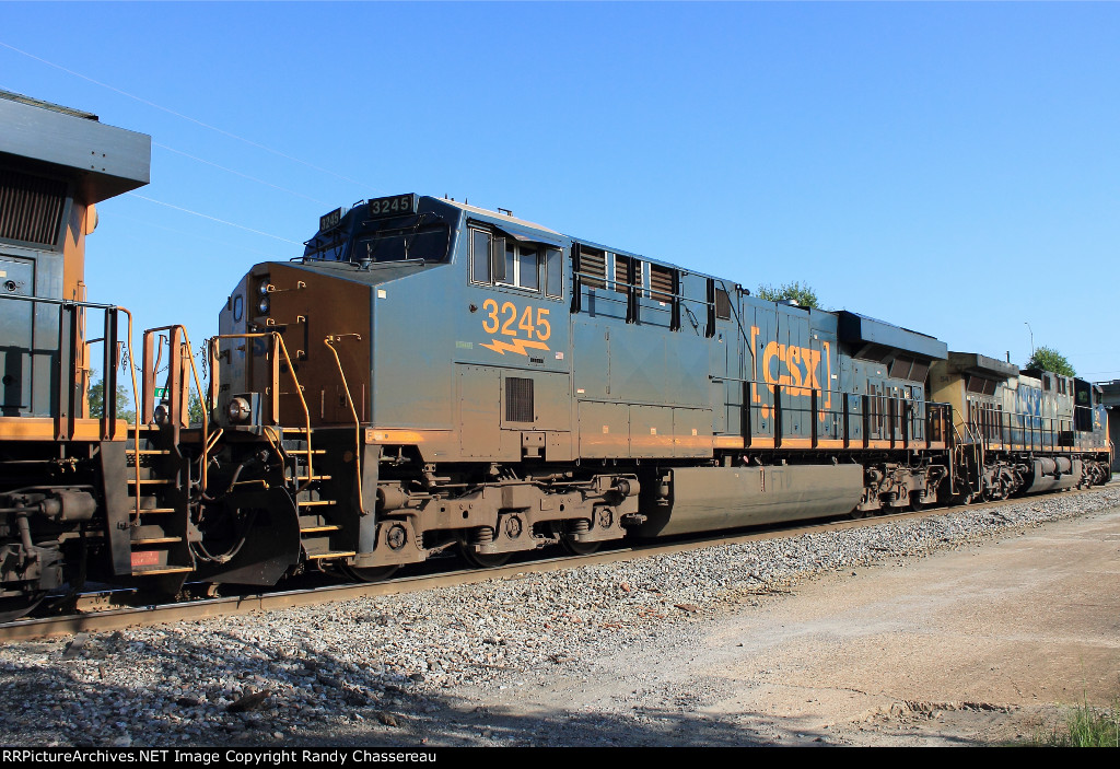 CSXT 3245 M692-22